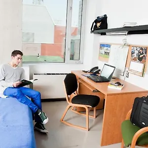 https://university-of-toronto-45-willcocks-residence.niagara-fallshotels.com