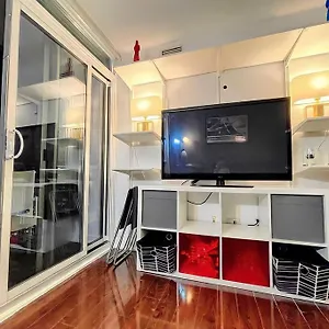 Executive 2 Beds With Lakeview Cn Tower Rogers Centre Island Apartment