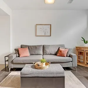 In The Heart Of Downtown Apartment