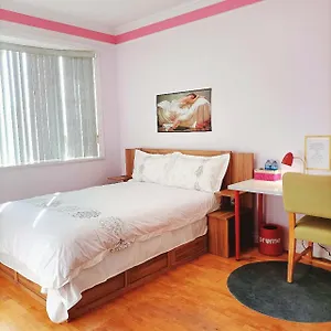 https://warm-retreat.vancouver-hotels-bc.net