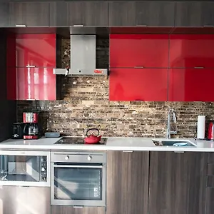 https://luxury-adventure-cn-tower-mtcc-scotiabank-arena.niagara-fallshotels.com