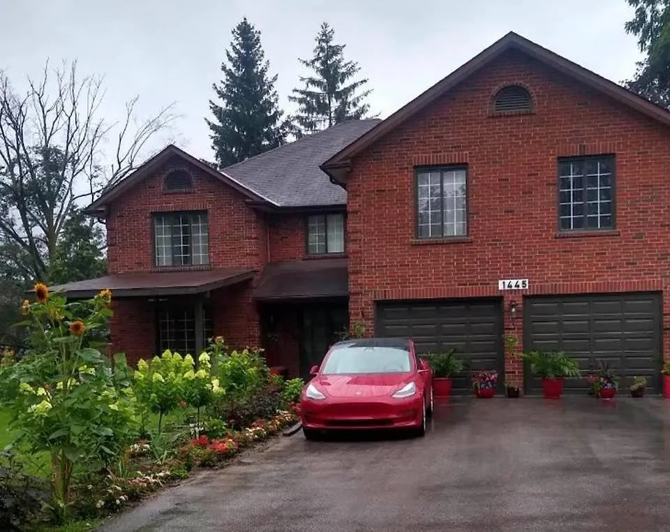 Luxury Suites At Military Trail Toronto Canada
