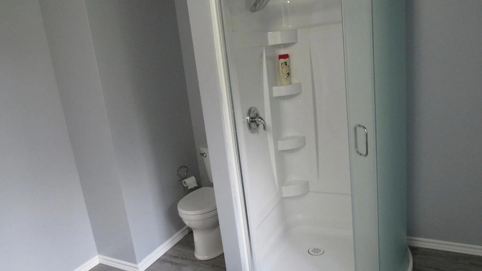 Homestay Luxury Suites At Military Trail Toronto