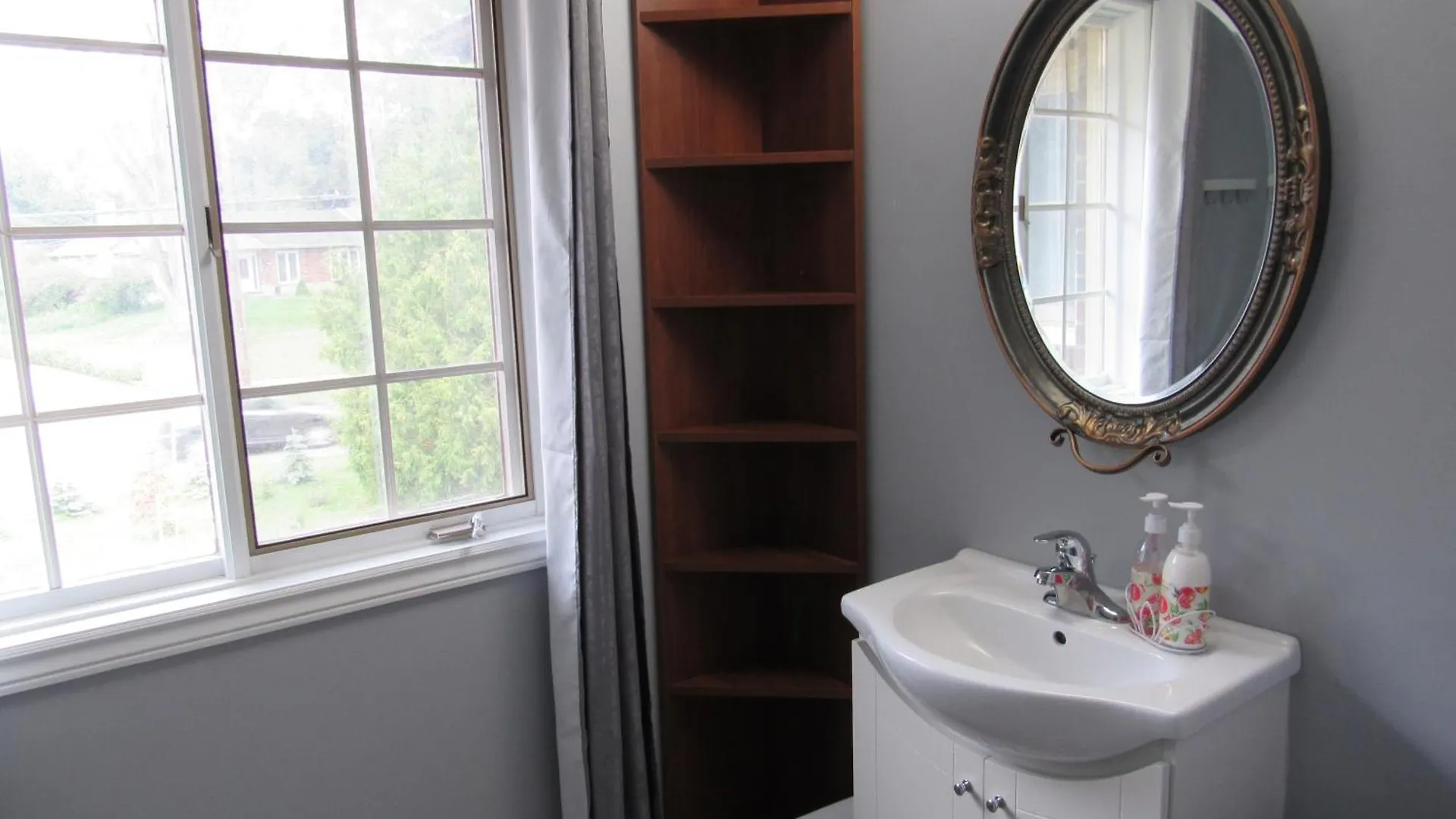 Luxury Suites At Military Trail Toronto